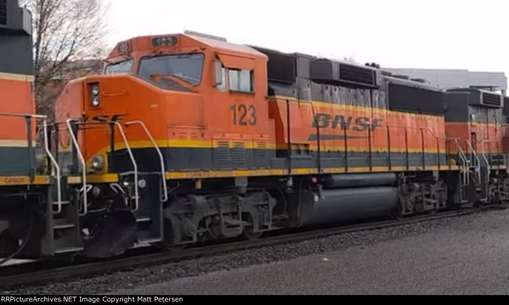 BNSF 123